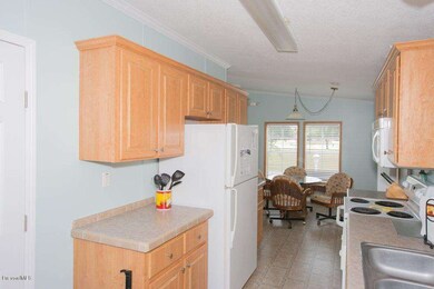 368 Egret - Breakfast Nook