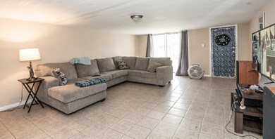 10219 Kirkhill Dr, Houston, TX 77089 - photo 5