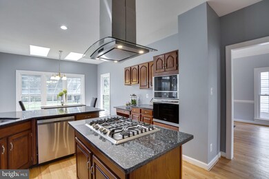 15306 Surrey House Way, Centreville, VA 20120 - photo 7