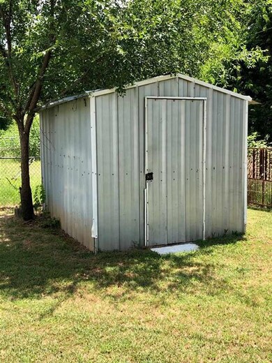 112 W Elder Ave, Duncan, OK 73533 - photo 5