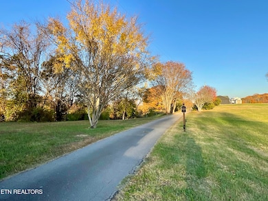 8220 Lucas Ln, Powell, TN 37849 - photo 6