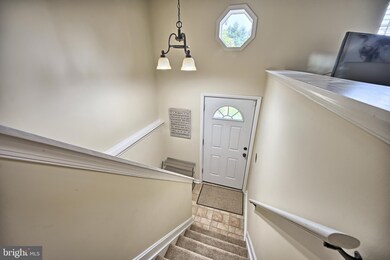 242 Lincoln Ave, Harrisburg, PA 17111 - photo 4