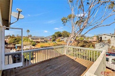 Spacious deck with access to the family room