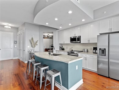 Vistas on the James unit 810, Richmond, VA 23219 - photo 2