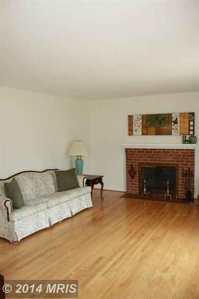 9702 Woodberry St, Lanham, MD 20706 - photo 5