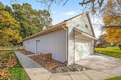 57170 Sequoia Dr, Goshen, IN 46528 - photo 3