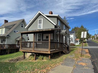 129 N 4th St, Reynoldsville, PA 15851 - photo 4