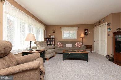 1414 Fitzwatertown Rd, Willow Grove, PA 19090 - photo 3