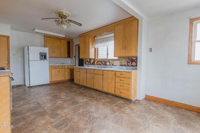 222 3rd Street NE - MLS Size-28