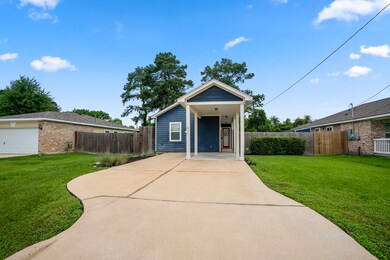 611 Foster St, Tomball, TX 77375 - photo 3