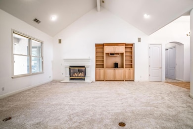 10637 N Lochmoor Ln, Fresno, CA 93730 - photo 3