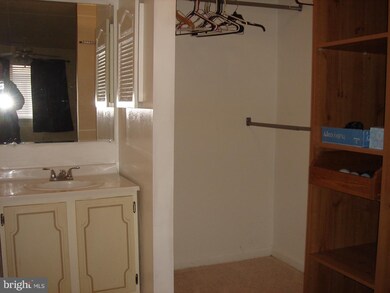 2564 Fox Ridge Ct unit 30, Woodbridge, VA 22192 - photo 6