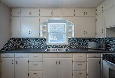 26 Holst St, Treynor, IA 51575 - photo 7