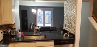 11719 Rosearbor Ct, Germantown, MD 20876 - photo 4