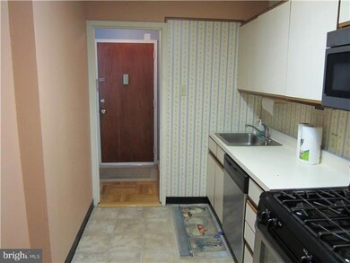 Radnor House unit 418, Bryn Mawr, PA 19010 - photo 5