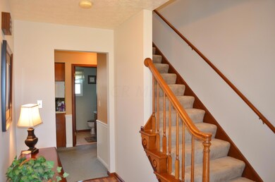 2028 Sumac Dr, Columbus, OH 43229 - photo 3