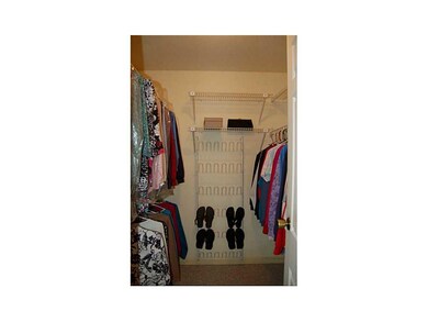 Closet-Master.