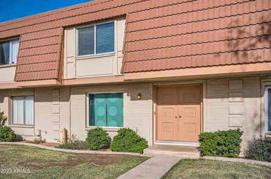 01 Exterior Front