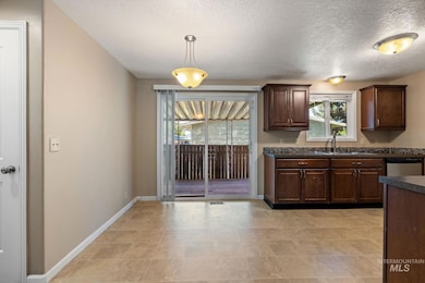 1207 S Juniper St, Nampa, ID 83686 - photo 7