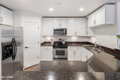 Northshore Condominiums unit 5022, Tempe, AZ 85281 - photo 4