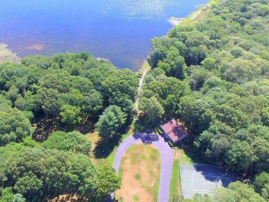 480 Big Water Rd unit 1, Wakefield, RI 02879 - photo 2