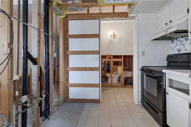 The Towers Condominiums unit 401, Fort Myers, FL 33901 - photo 5