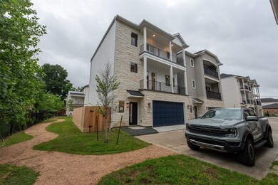 1428 W 34th 1 2 St, Houston, TX 77018 - photo 2