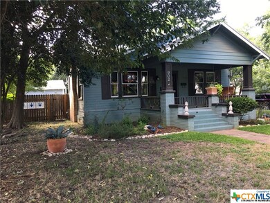 902 W Hopkins St, San Marcos, TX 78666 - photo 2