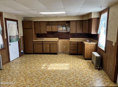 1073 Dalton Ave, Pittsfield, MA 01201 - photo 3