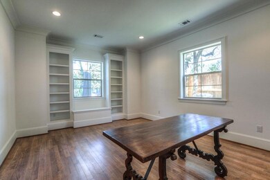 1449 Chamboard Ln, Houston, TX 77018 - photo 5