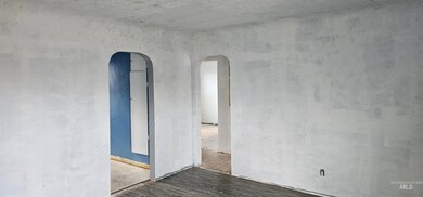 615 S Diamond St, Nampa, ID 83686 - photo 5