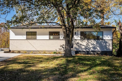 8693 Mockingbird Ln, Cincinnati, OH 45231 - photo 2