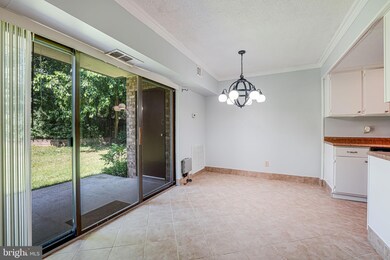 11606 Stoneview Square unit 1B, Reston, VA 20191 - photo 6