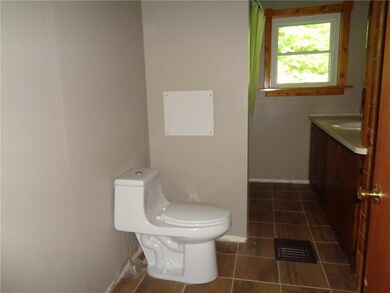 213 Park St, Dover Foxcroft, ME 04426 - photo 4