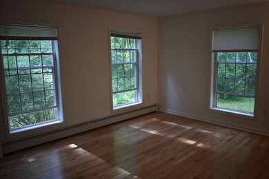 189 Cherry Ln, Amherst, MA 01002 - photo 5