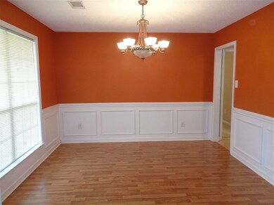 204 Laurelbrook Dr, Warner Robins, GA 31088 - photo 2