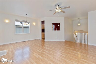 03-Living Room 20220311-DW-1378