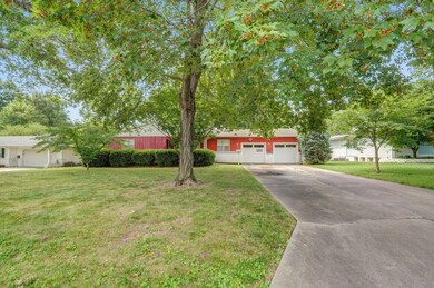 812 W Riverside St-4