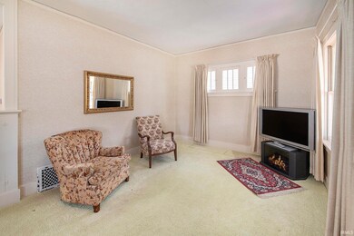 528 N Logan St, Mishawaka, IN 46545 - photo 6