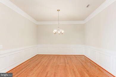 8425 Peace Lily Ct unit 411, Lorton, VA 22079 - photo 5