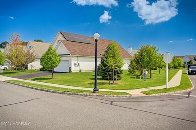 92_Cedar_Village_Blvd_003