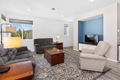 5405 Beach Bluff Ln unit 224, San Diego, CA 92154 - photo 4