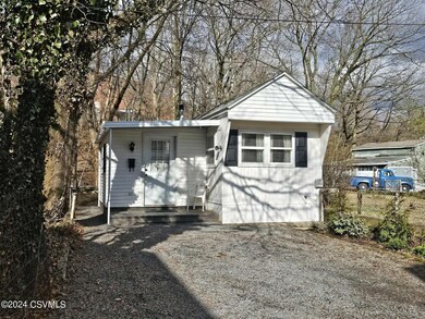 717 Stevens St, Coal Township, PA 17866 - photo 2