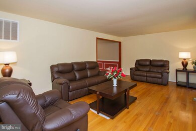 1 Bertwell Ct, Lutherville Timonium, MD 21093 - photo 2