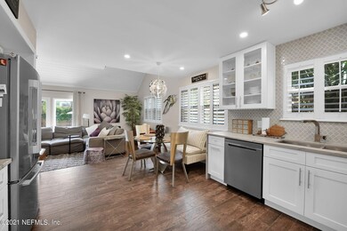 008-202PineStreet-AtlanticBeach-FL-32233
