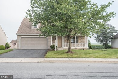 563 W Conestoga St, New Holland, PA 17557 - photo 2