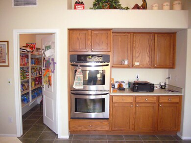 Double oven and lots of cabinets