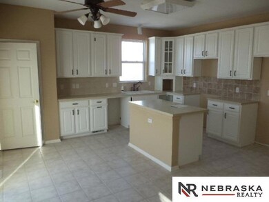 2404 Quartz Dr, Papillion, NE 68046 - photo 5