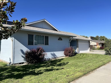 790 W Division Ave, Hermiston, OR 97838 - photo 2