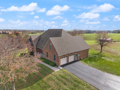 524 Ranier Dr, Richmond, KY 40475 - photo 2